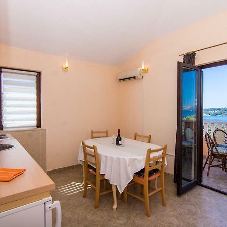 Apartmani Buzuk Trogir Exterior foto